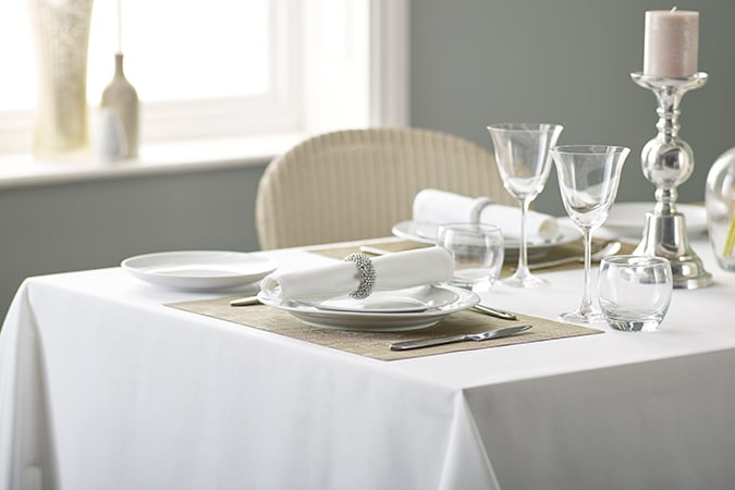 Leinentischdecken für Gastronomie & Hotel